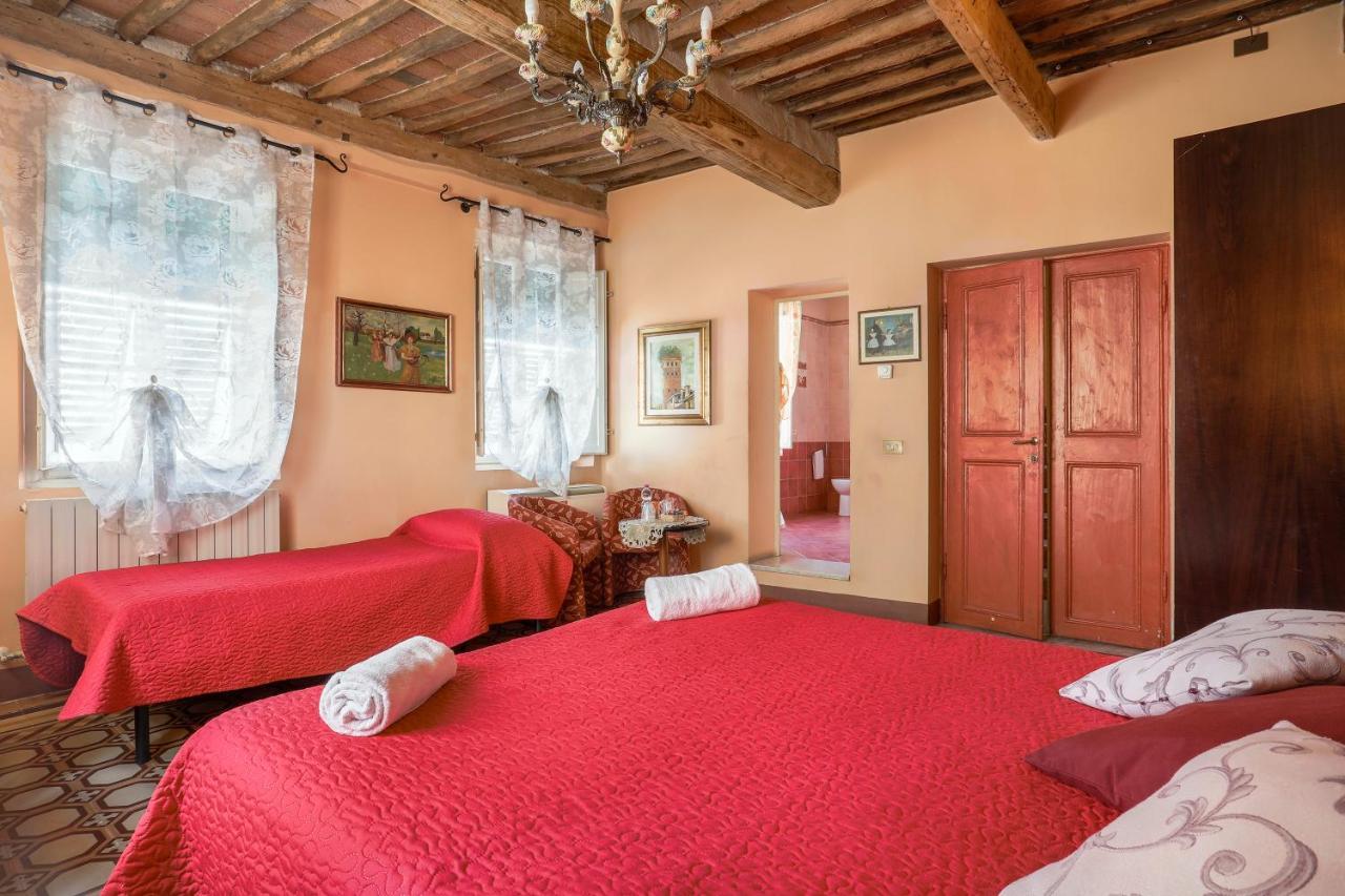 Antica Residenza Santa Chiara -City Center Lucca Exterior photo