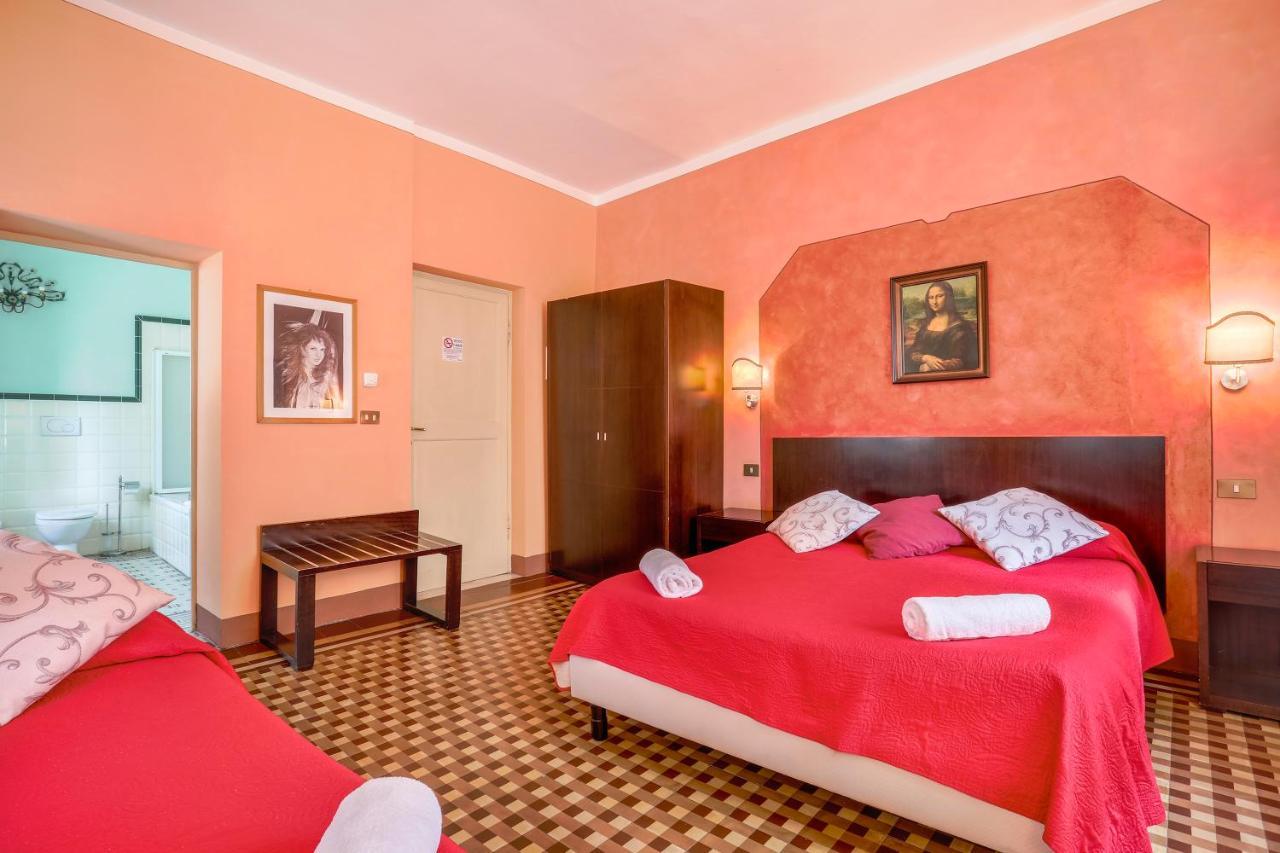 Antica Residenza Santa Chiara -City Center Lucca Exterior photo