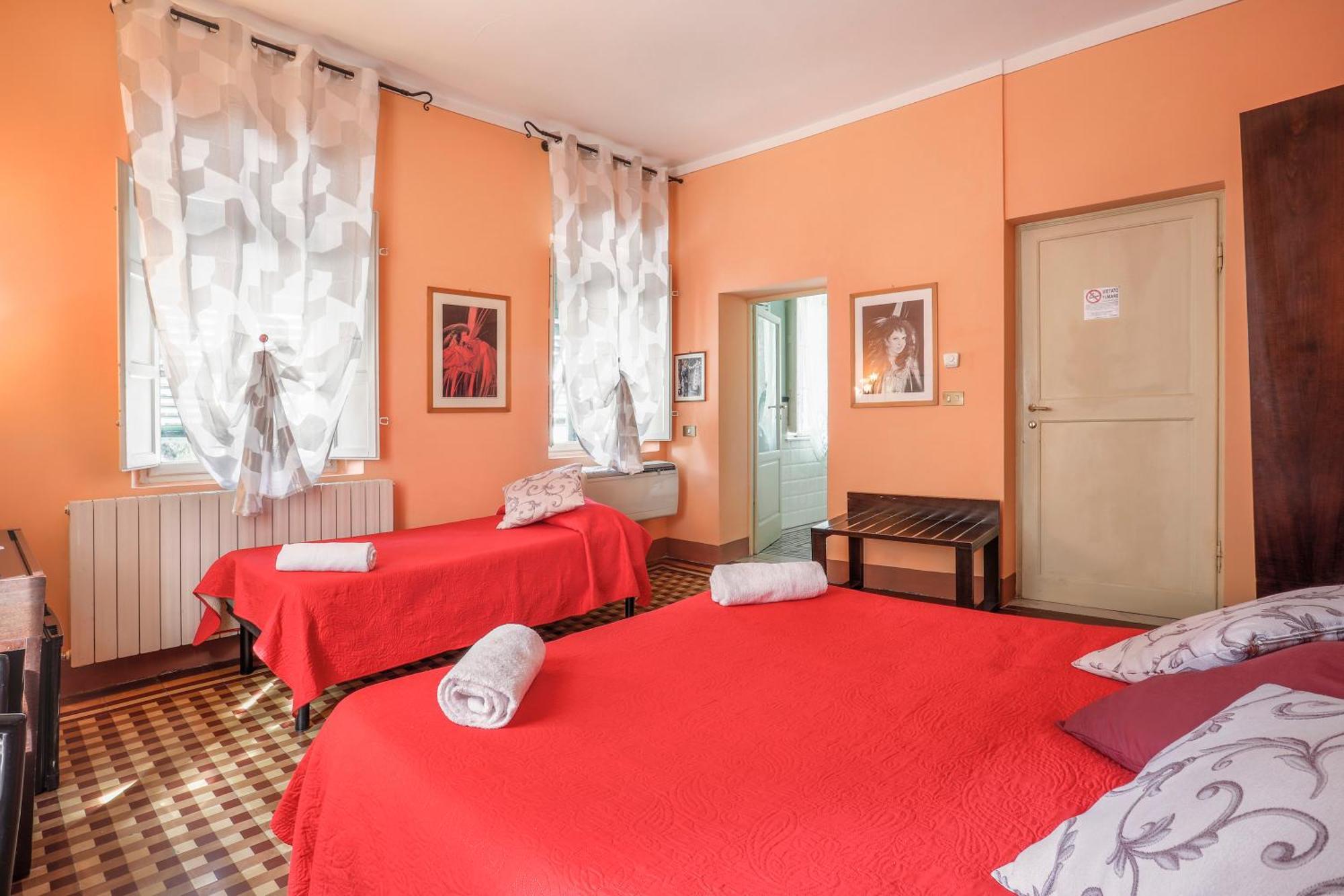 Antica Residenza Santa Chiara -City Center Lucca Exterior photo